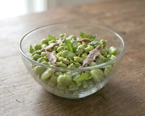 Insalata di fave, agrumi, acciuga e menta