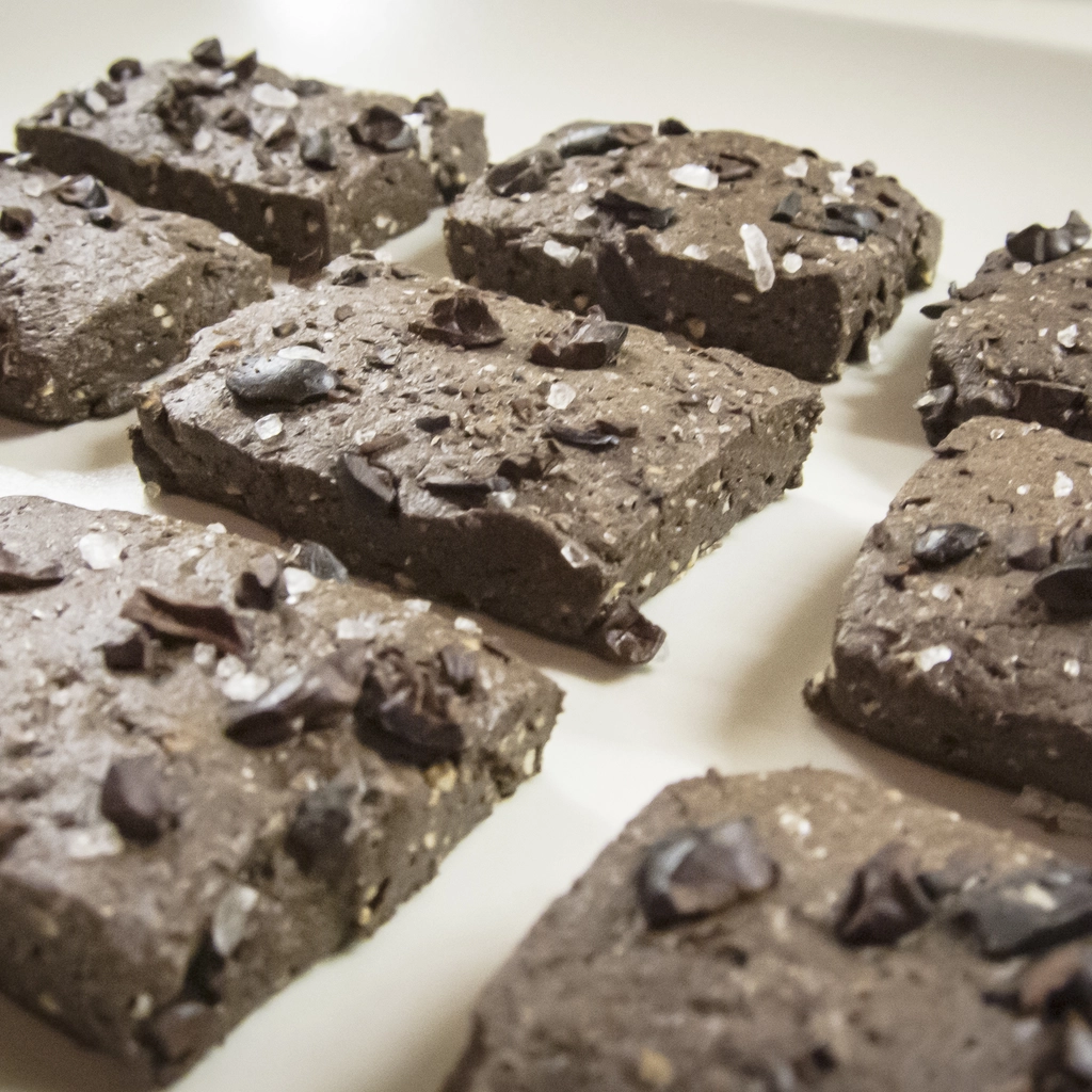 Biscotti salati all'olio d'oliva, cioccolato e cacao