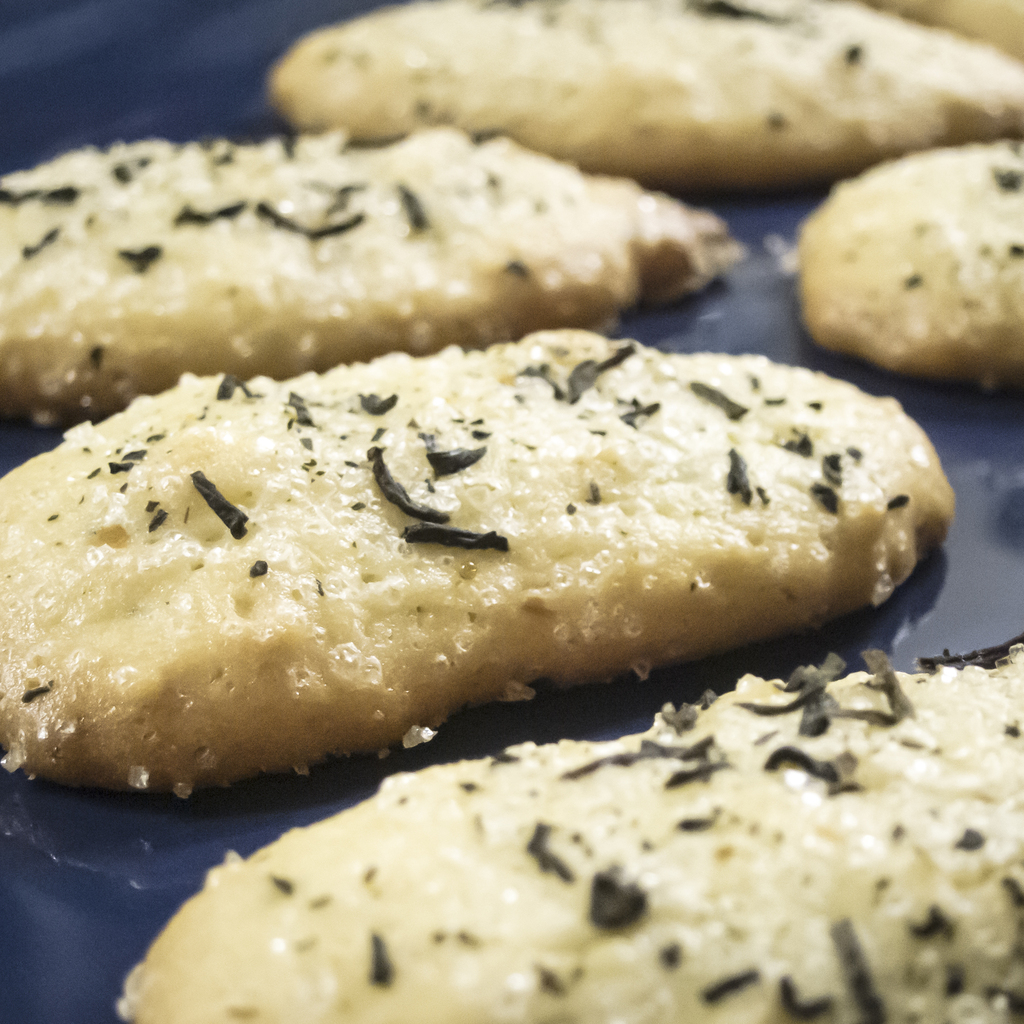 Biscotti salati all'olio d'oliva e tè verde