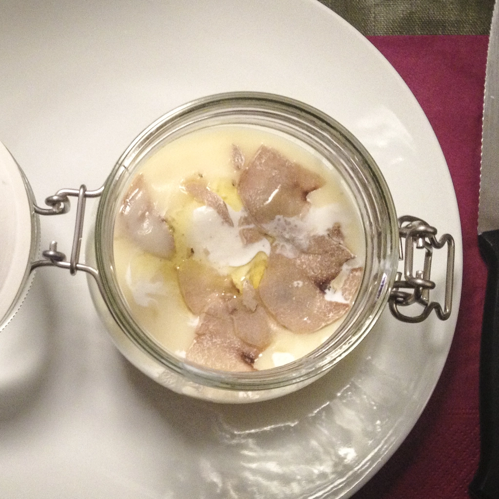 Crema di patate, burrata, alici e tartufo in barattolo