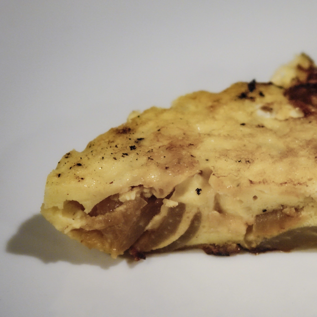 Frittata formaggio di fossa e cipolla caramellata