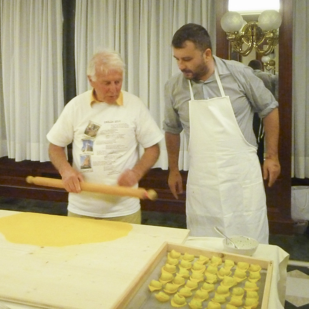 Prima si prepara la sfoglia...