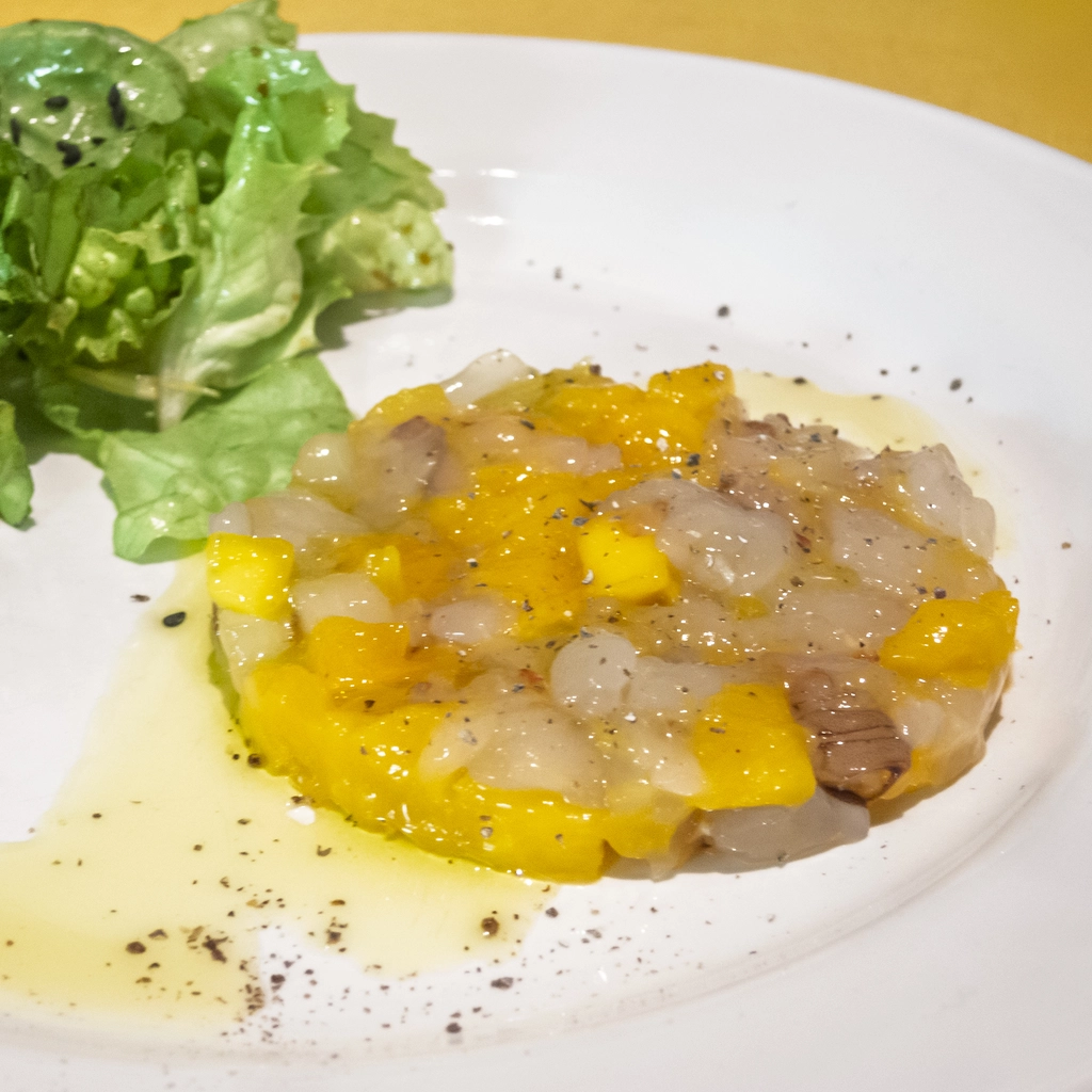 Tartare di mazzancolle e mango