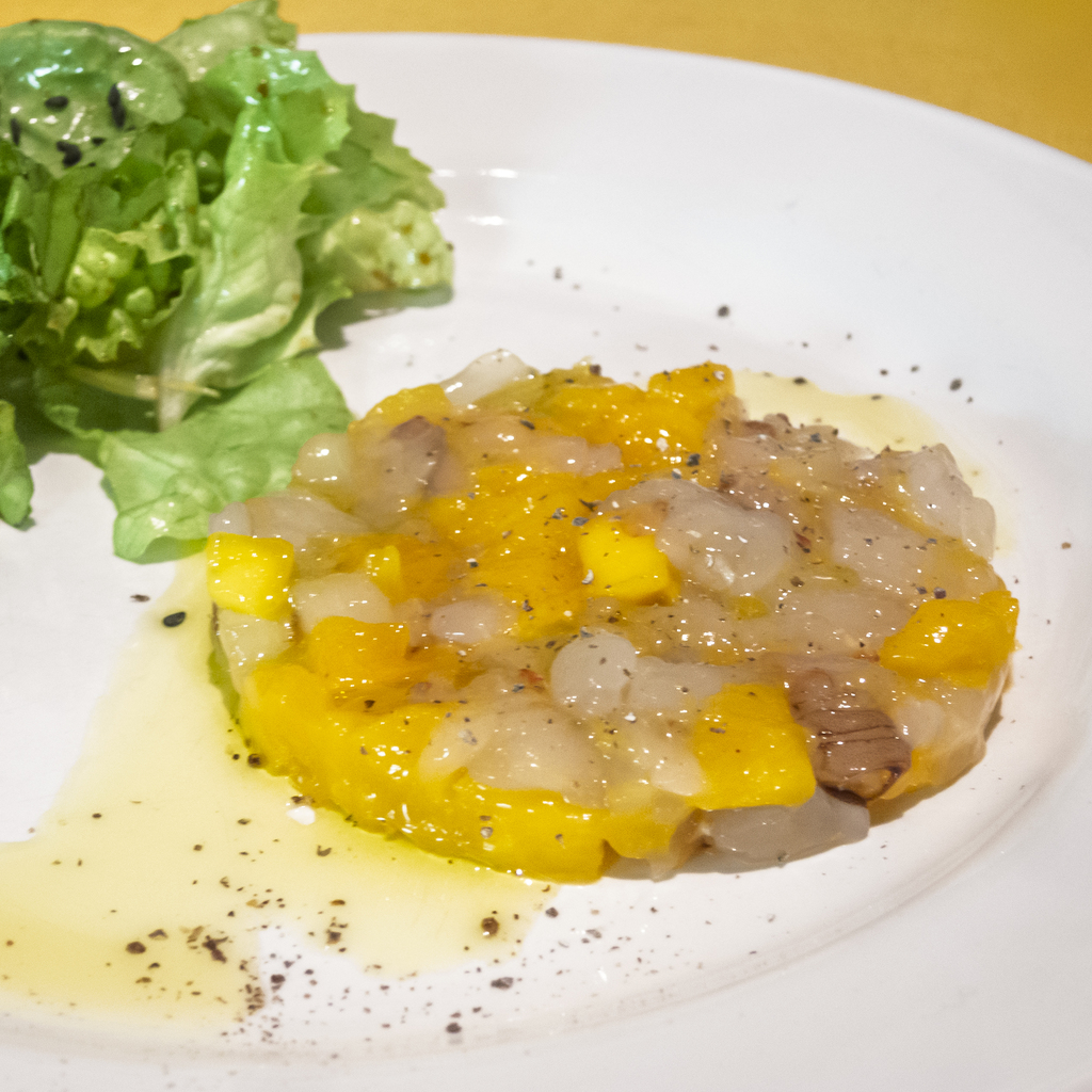 Tartare di mazzancolle e mango
