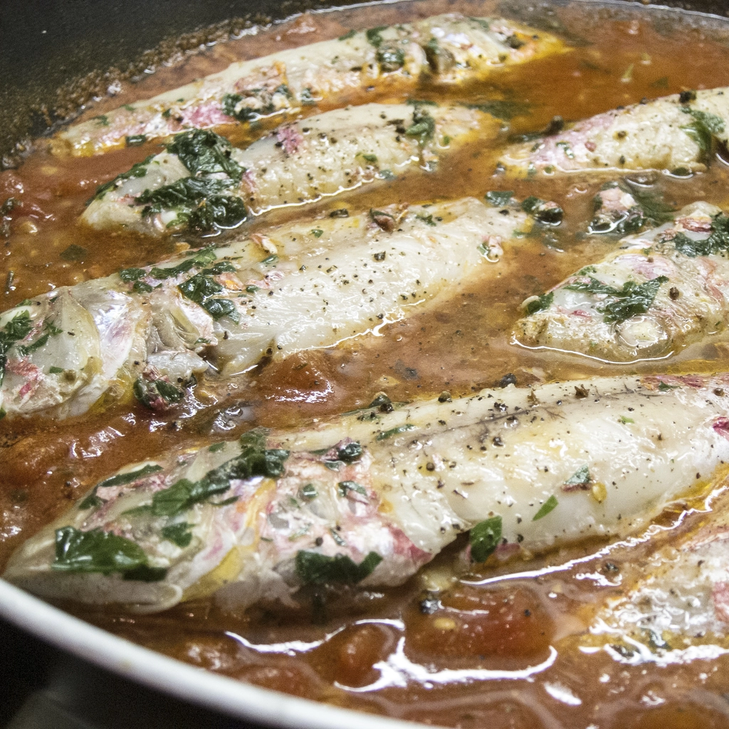 Triglie in umido al pomodoro