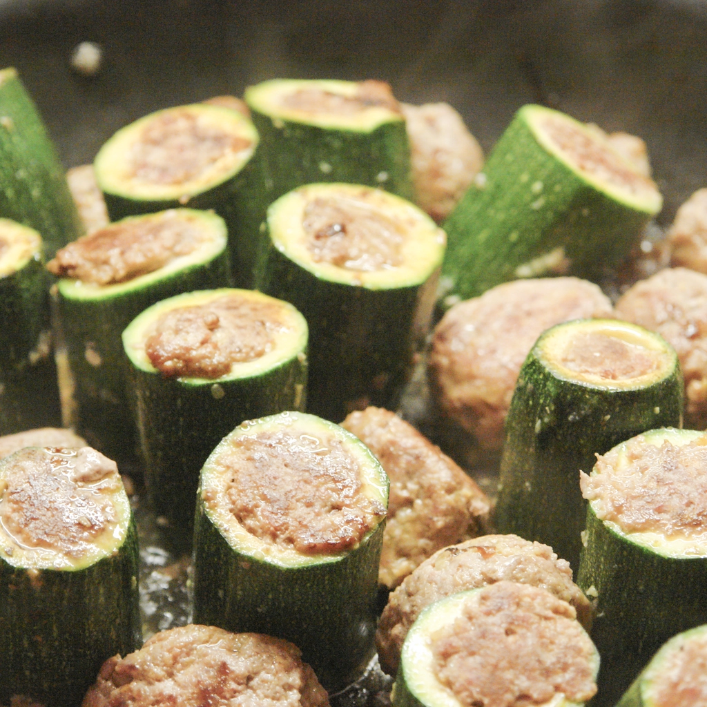 Rosolare bene prima di aggiungere la salsa di pomodoro in cottura