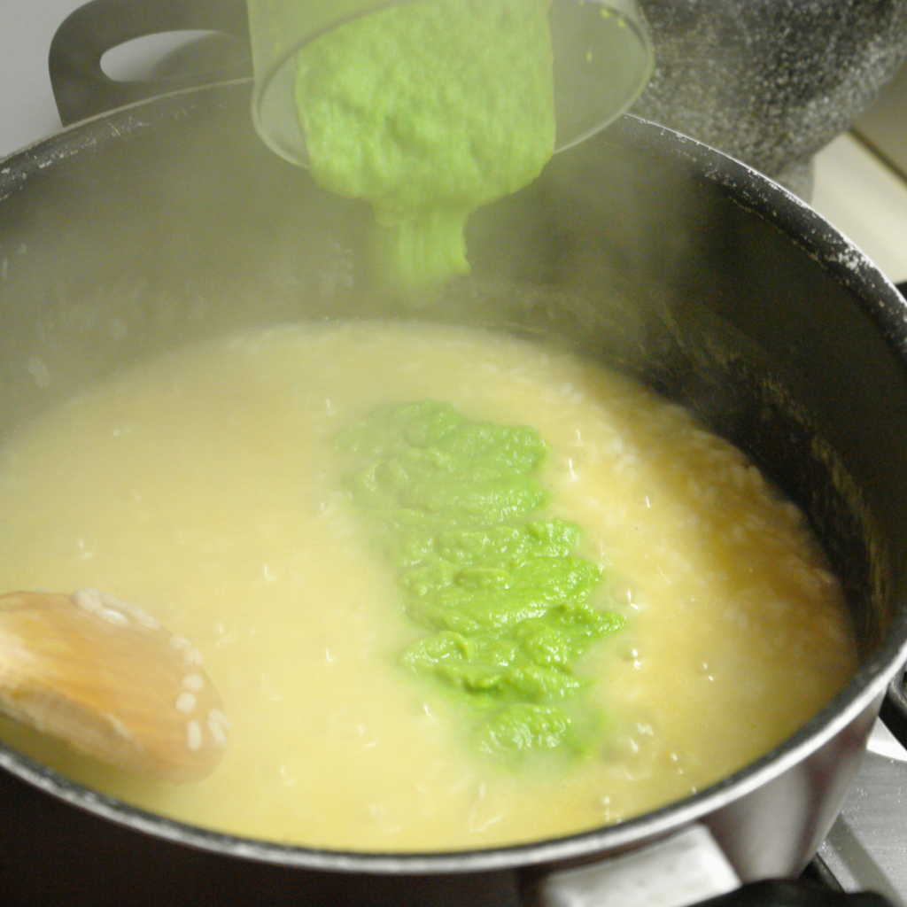 Preparare la crema di piselli