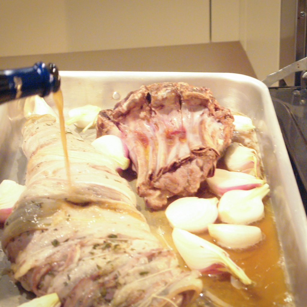 In cottura la spalla "ha sete" e le diamo da bere...