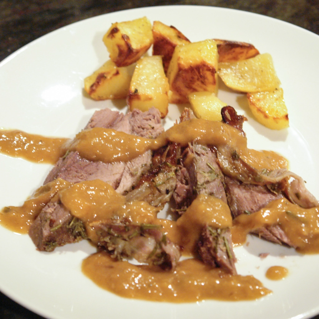 Spalla di cinghiale al forno