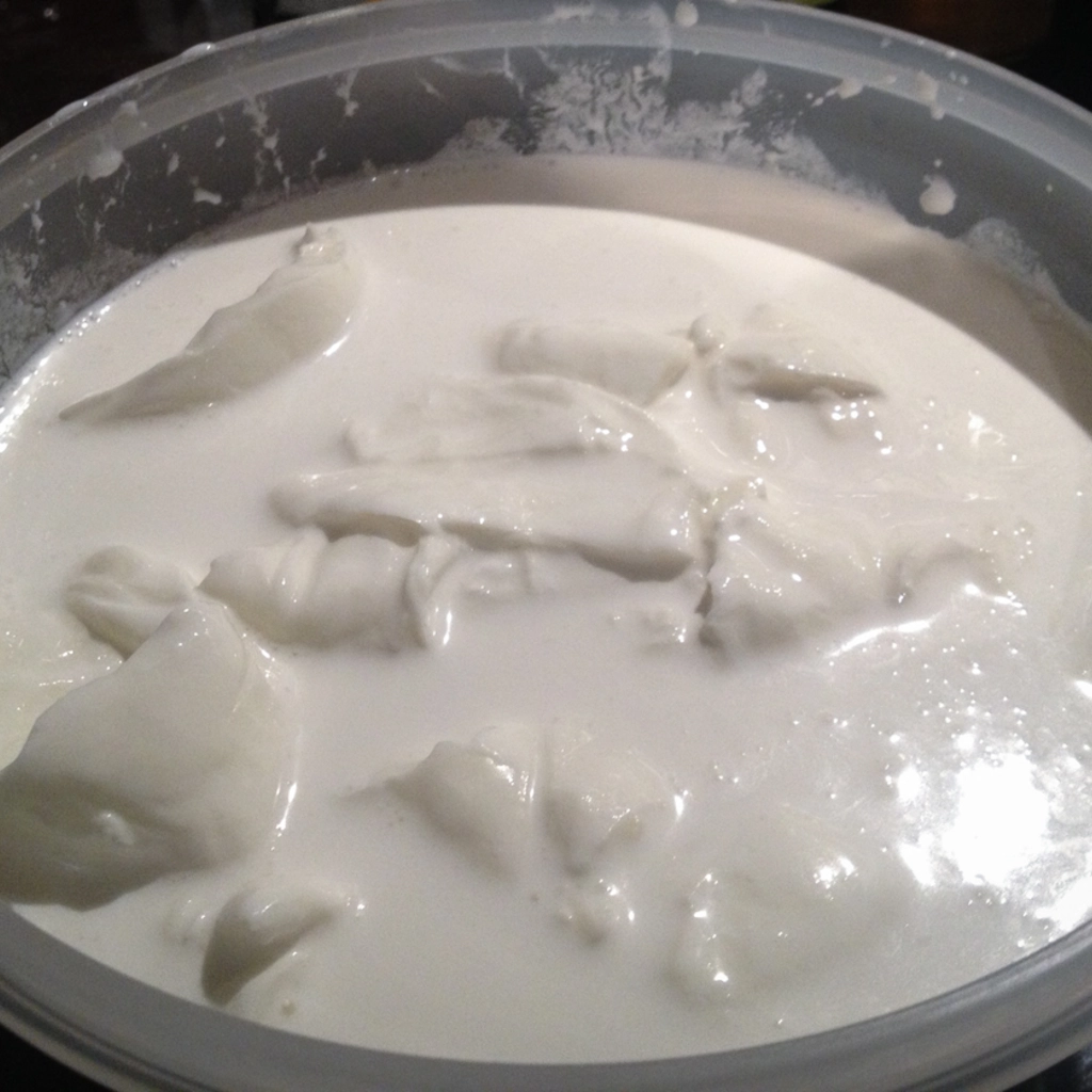 La burrata tagliata a pezzetti