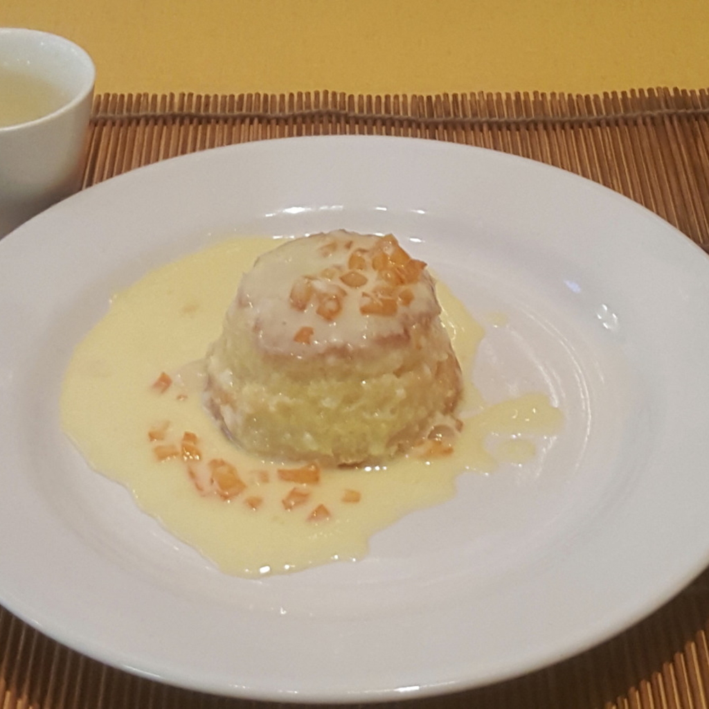 ...il tortino si bagna di crema e scorza!