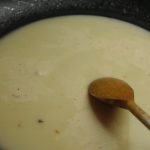 Mantecare con un po' di acqua di cottura